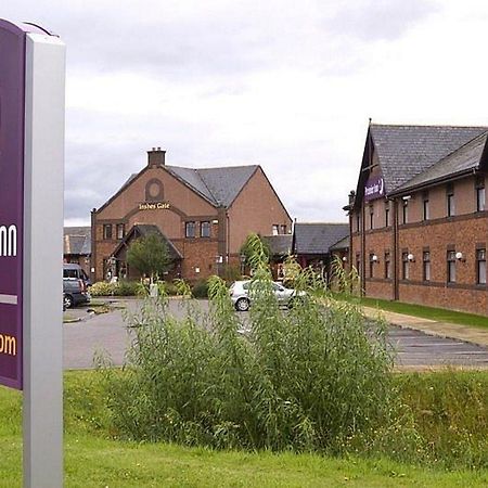 Premier Inn Inverness East Buitenkant foto