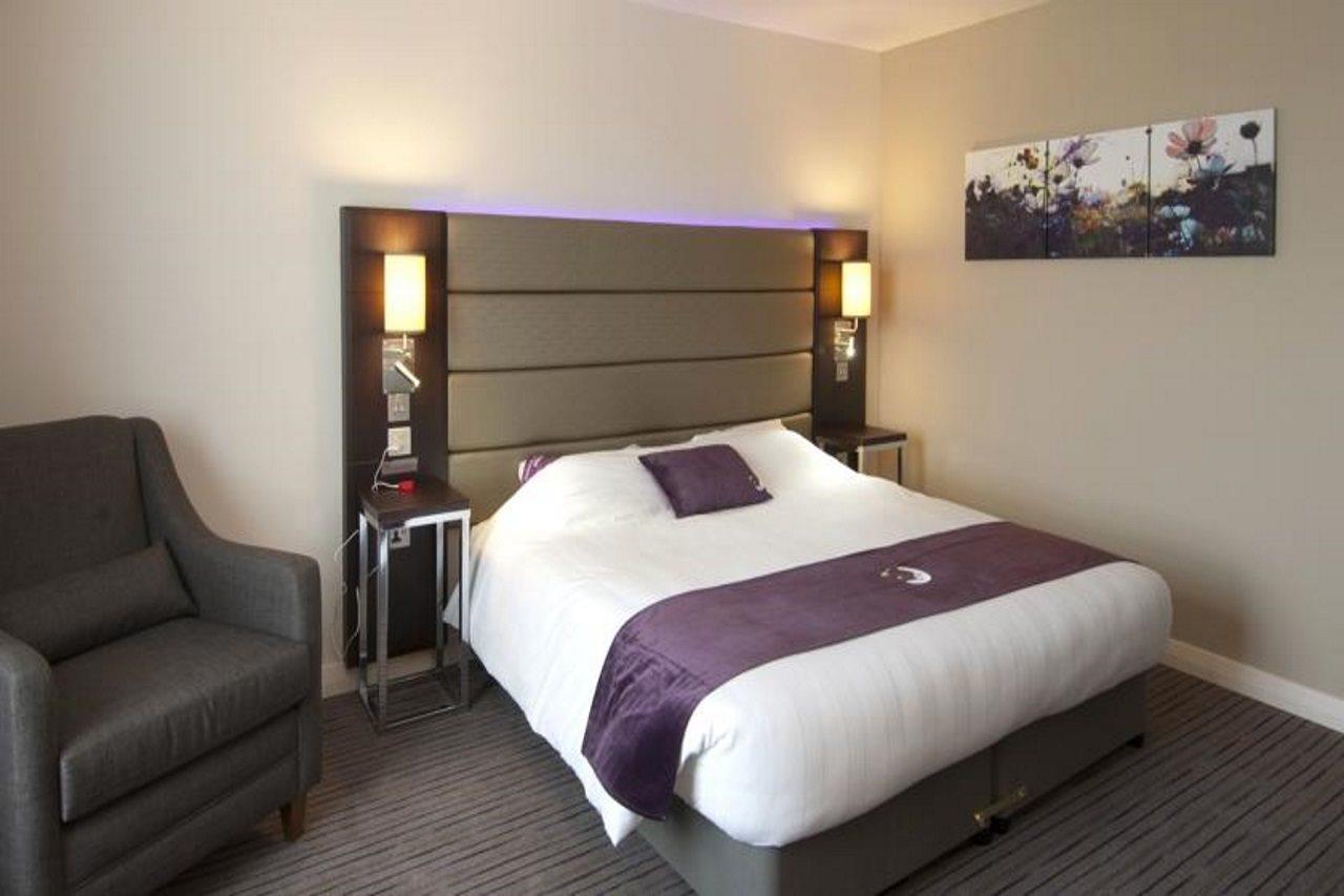 Premier Inn Inverness East Buitenkant foto
