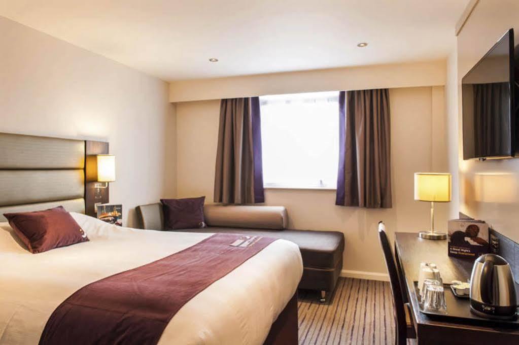 Premier Inn Inverness East Buitenkant foto